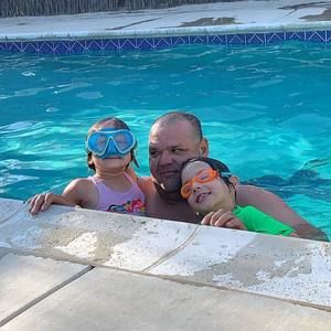 Meet your Posher, Ulises